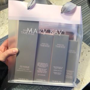 NWT Mary Kay Timewise set